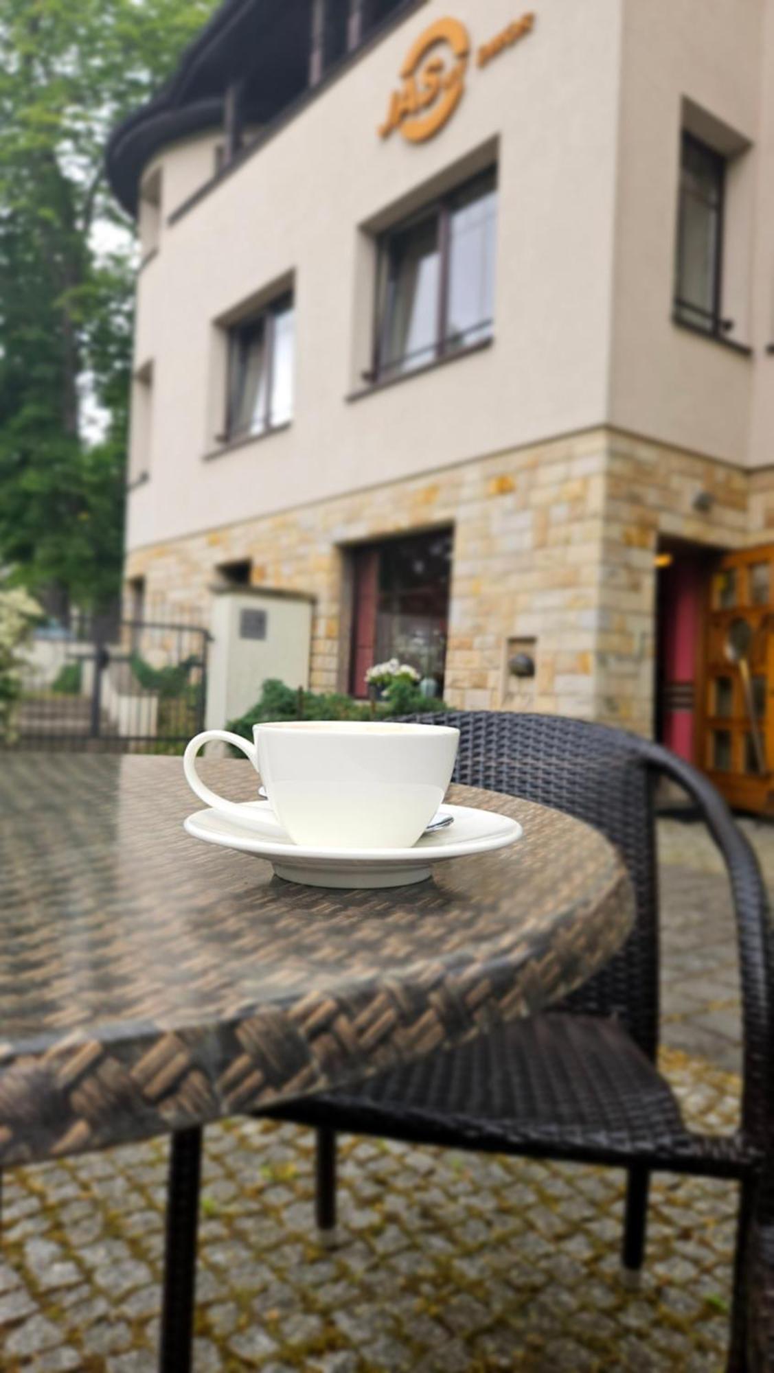 Hotel Jasny Dwór Polanica-Zdrój Exterior foto